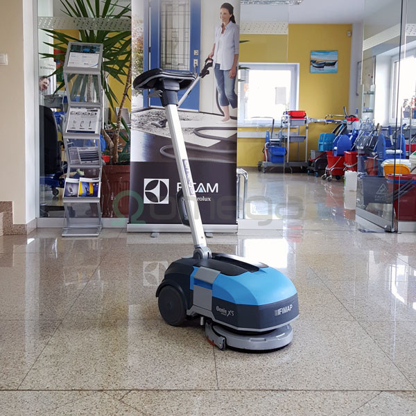 Čistilni stroj FIMAP Genie Xs - rabljen - prezentacijski
